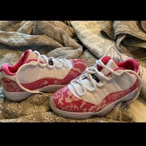 Women’s air Jordan 11 retro SZ 7.5